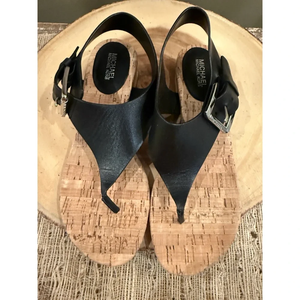 Michael Kors Women's Mk London Buckle Thong Sandal Black Block Heel 6M New - Picture 6 of 14